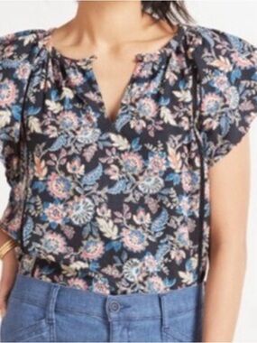 Evereve Floral paisley Split-Neck Women's Top - Black with Blue & Pink Floral